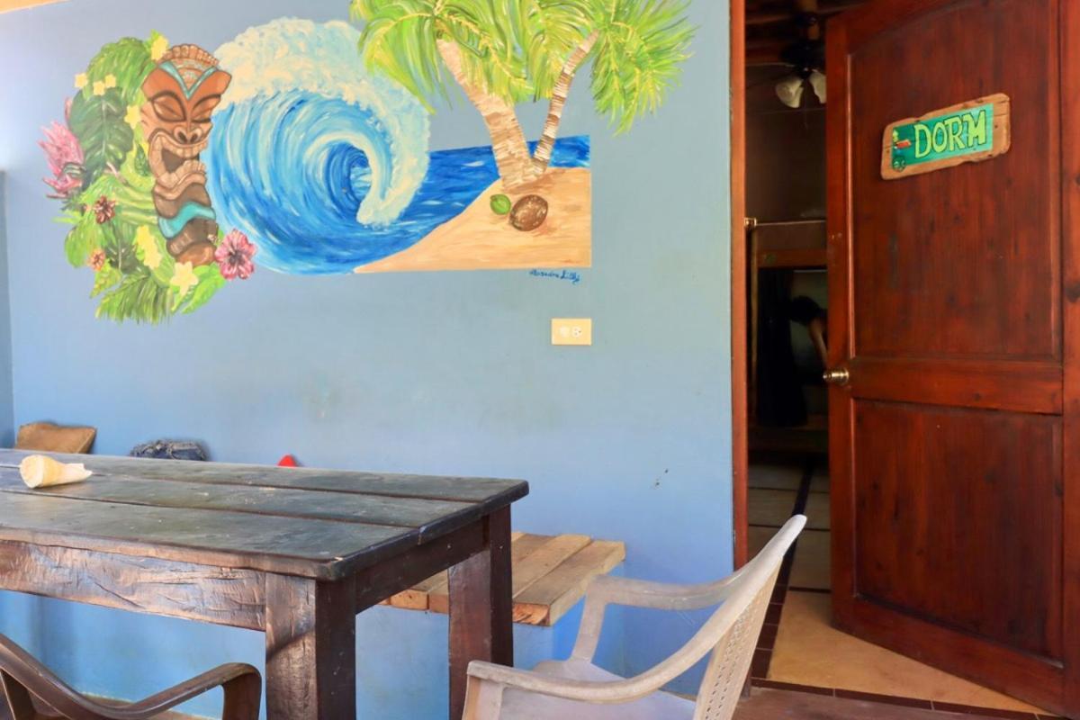 Villa Tiki Dorm Santa Catalina Exterior foto