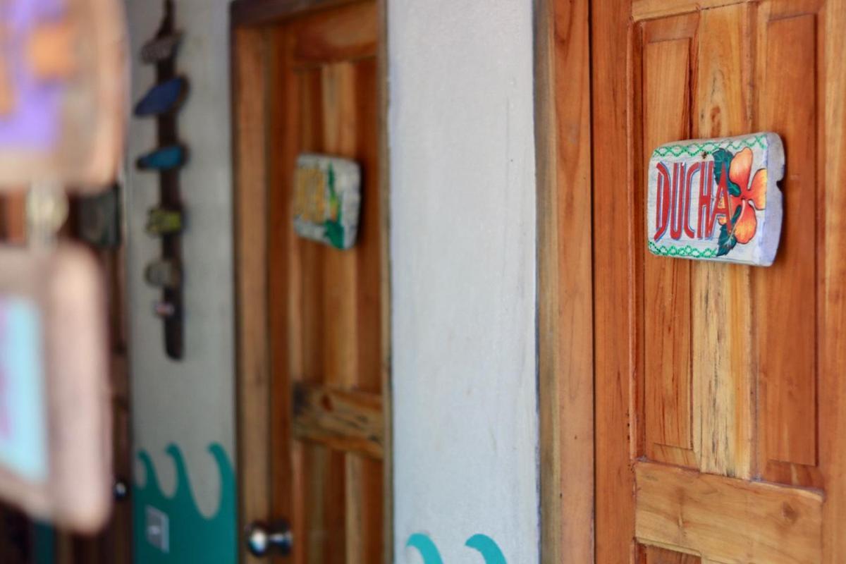 Villa Tiki Dorm Santa Catalina Exterior foto