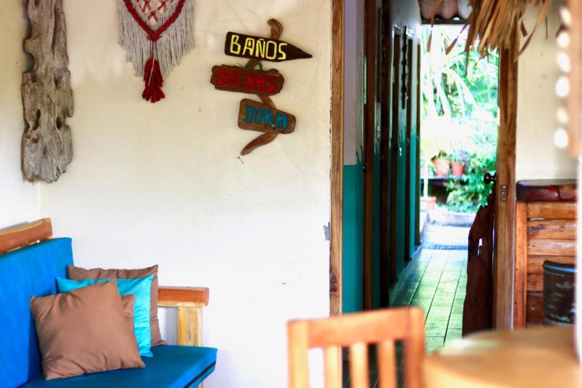 Villa Tiki Dorm Santa Catalina Exterior foto